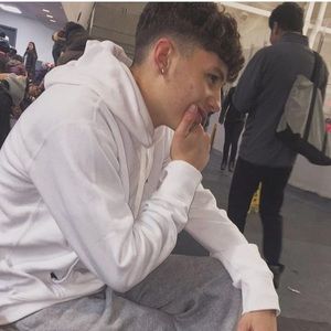 Meet your Posher, Sal